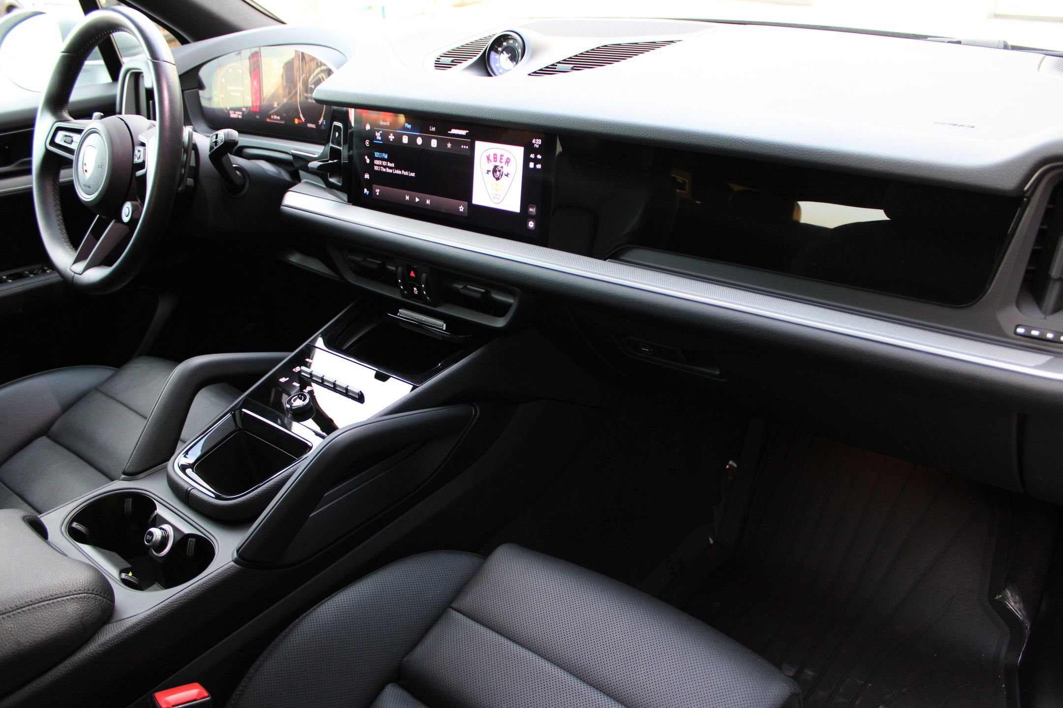 Certified 2024 Porsche Cayenne image 26