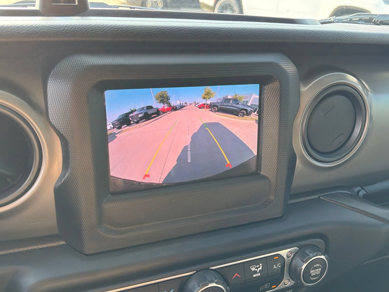 Used 2022 Jeep Wrangler Unlimited Sport AWD/4WD image 22