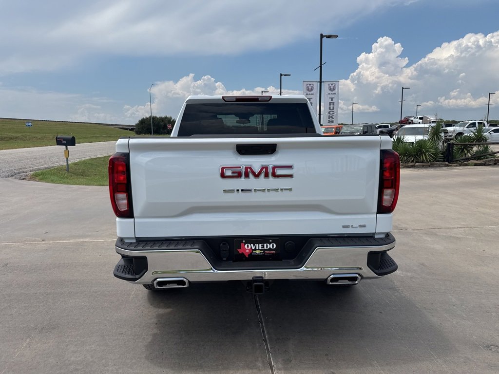 New 2026 GMC Sierra 1500 SLE image 6