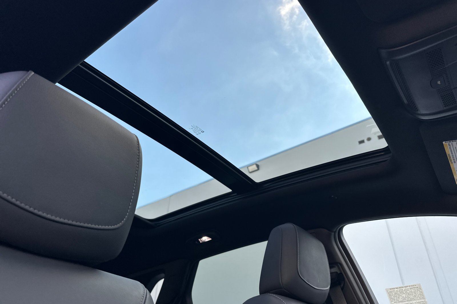 Certified 2025 Cadillac XT5 Premium Luxury image 17