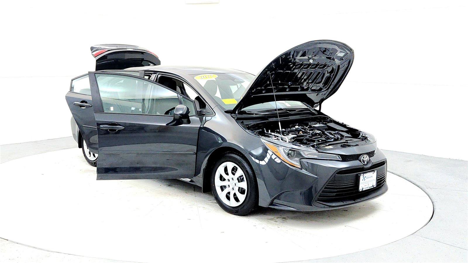 Certified 2025 Toyota Corolla LE image 9