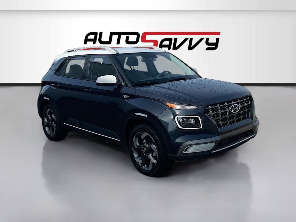 Used 2025 Hyundai Venue Limited FWD image 1