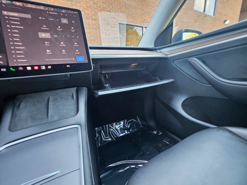 Used 2023 Tesla Model Y Long Range AWD/4WD image 56