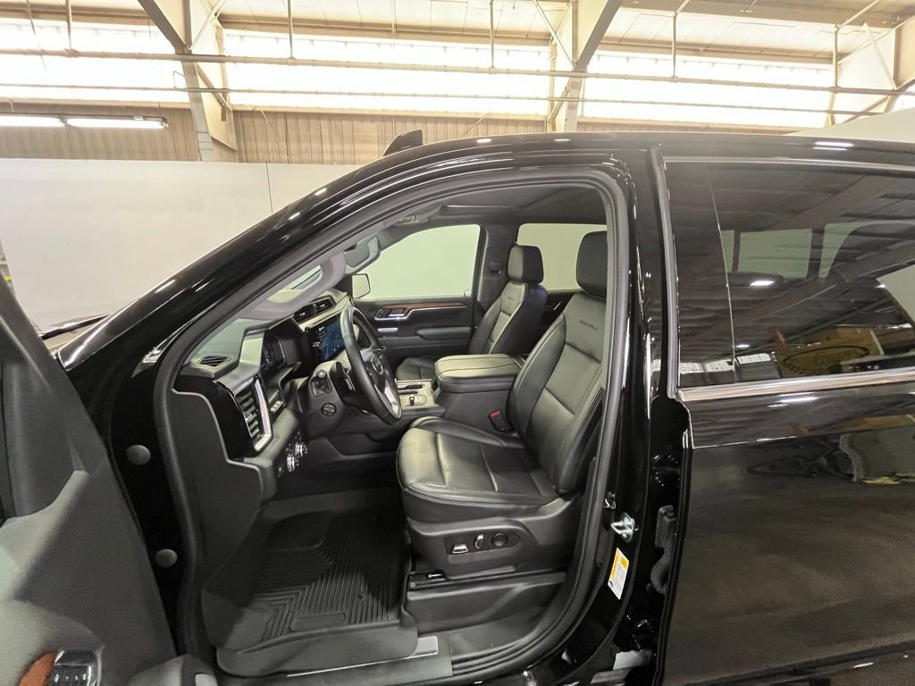 Certified 2023 GMC Sierra 1500 Denali w/ Denali Reserve Package AWD/4WD image 16