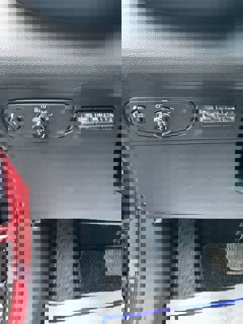 Used 2023 Buick Envision Avenir image 30