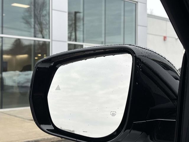 Used 2023 Jeep Grand Cherokee Limited w/ Black Appearance Package AWD/4WD image 28