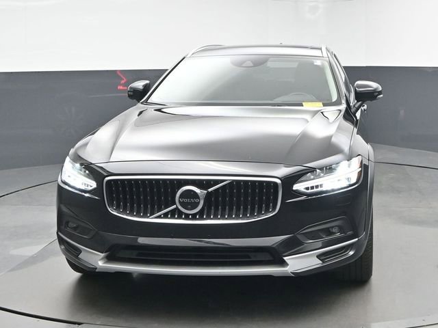 Used 2021 Volvo V90 T6 Cross Country w/ Advanced Package image 3