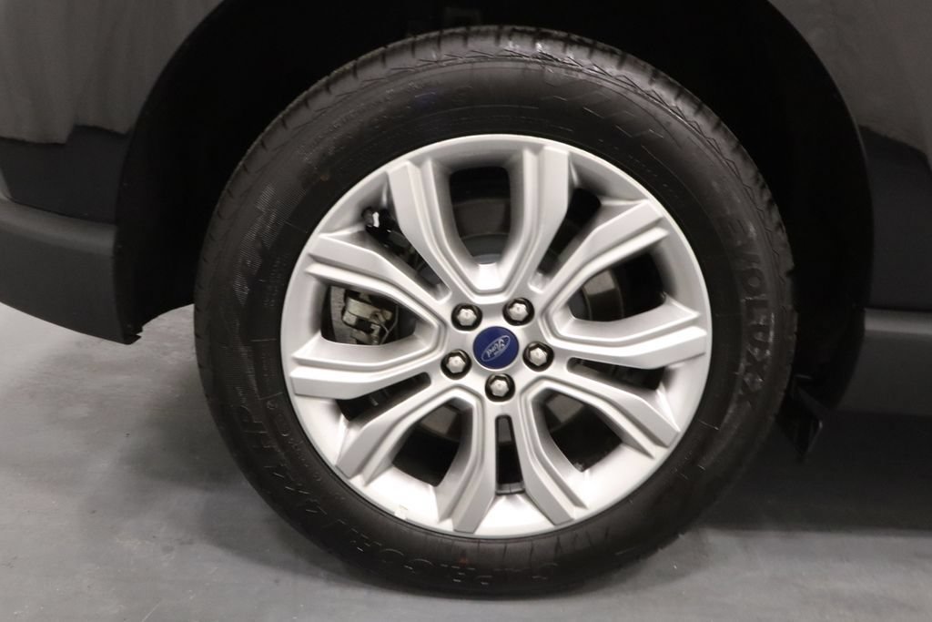 Used 2022 Ford Edge Titanium AWD/4WD image 26