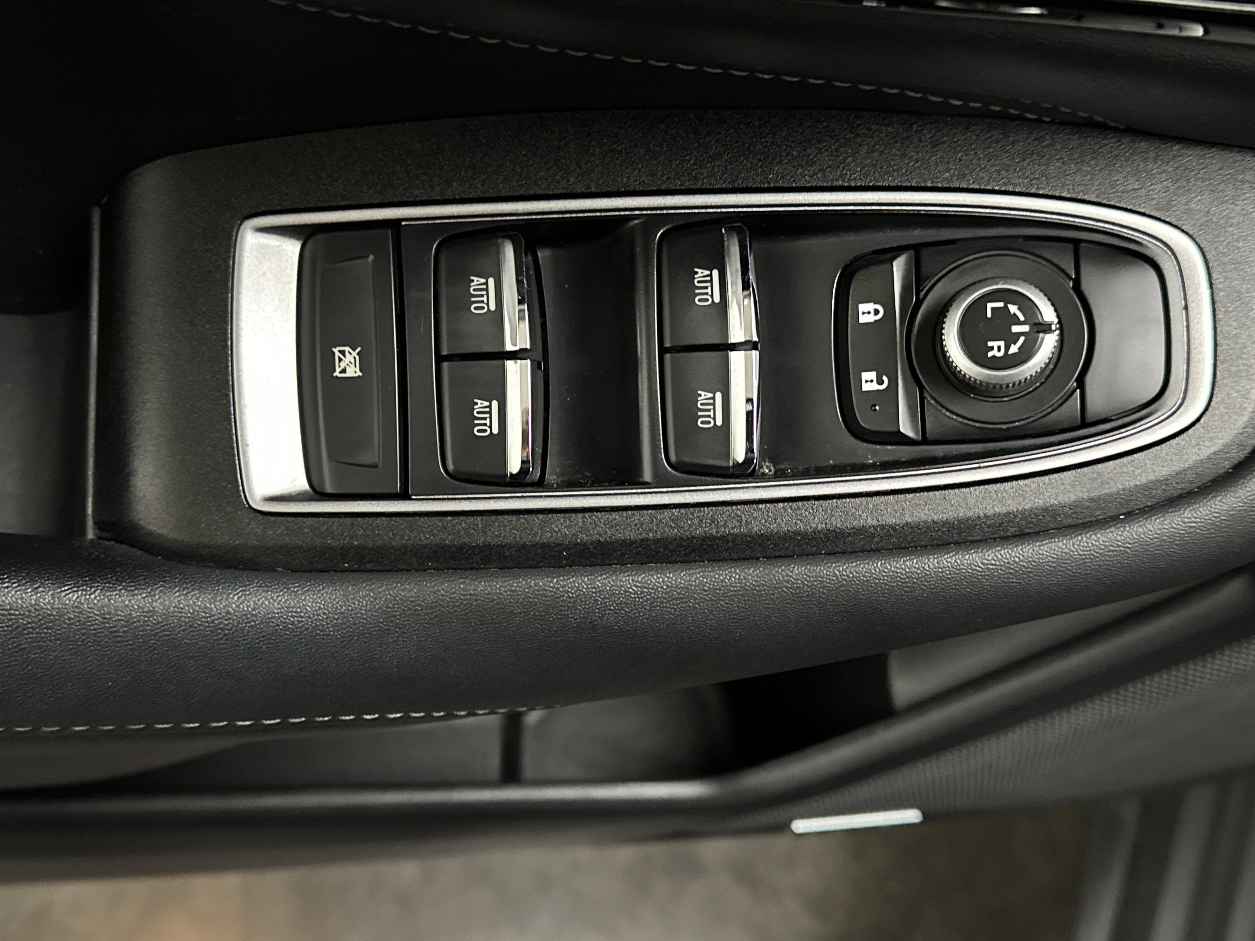 Used 2020 Subaru Outback Limited image 22