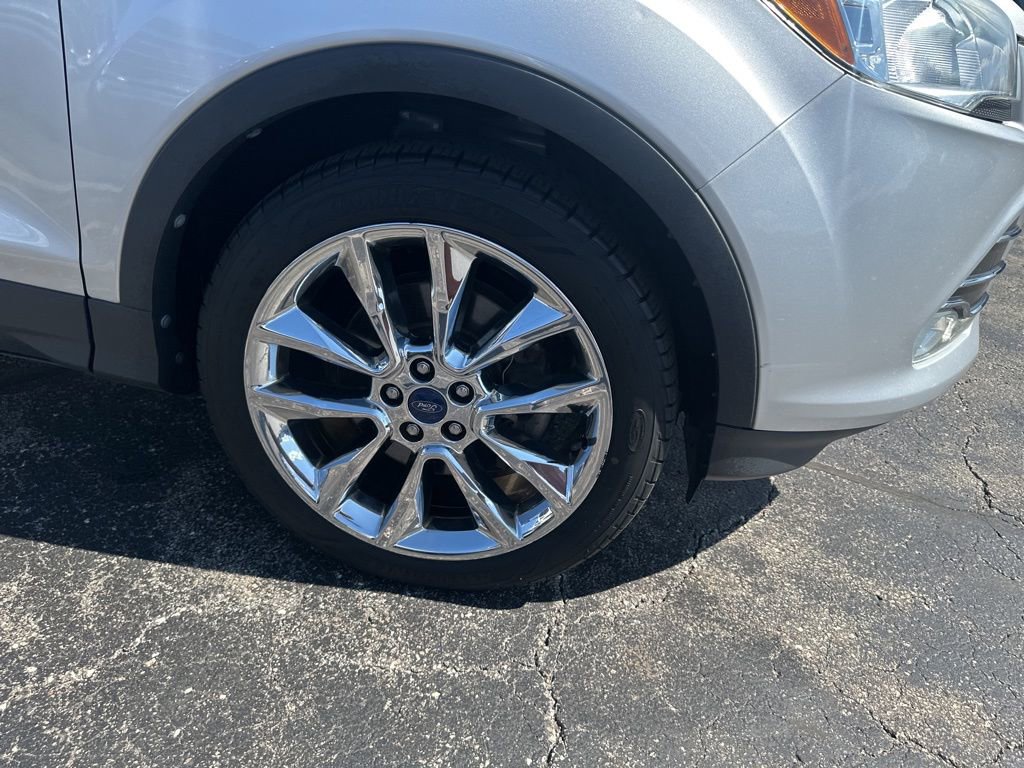 Used 2014 Ford Escape SE w/ SE Chrome Package image 25