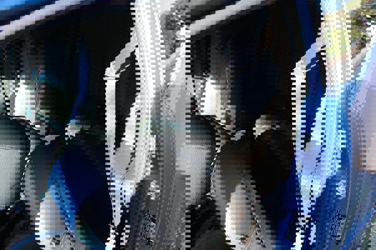 Used 2016 Hyundai Veloster Rally Edition image 9