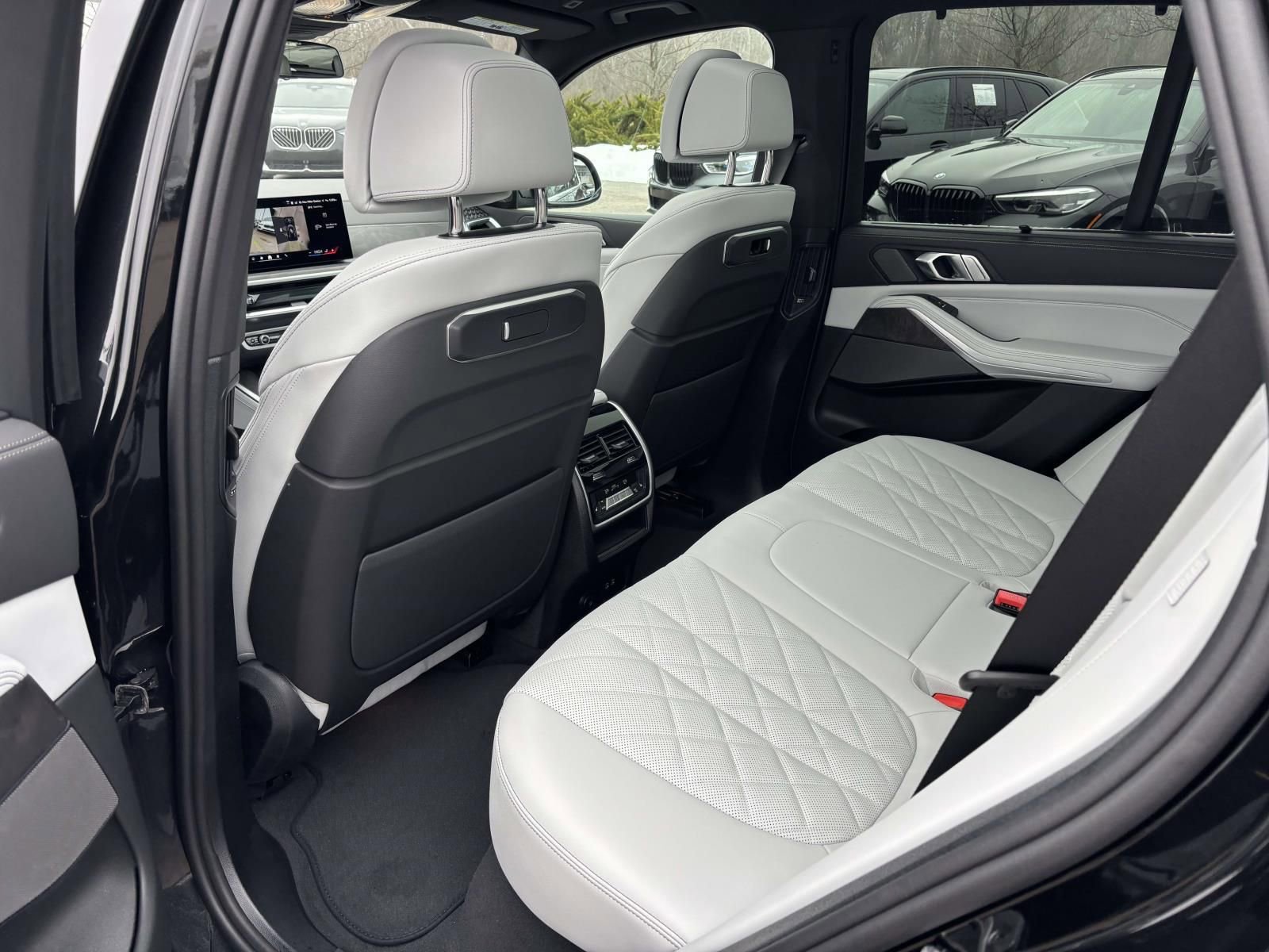 New 2026 BMW X5 xDrive40i AWD/4WD image 28