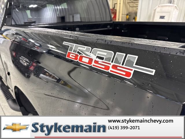 New 2026 Chevrolet Silverado 1500 Custom Trail Boss w/ Turbomax Blackout Package AWD/4WD image 8