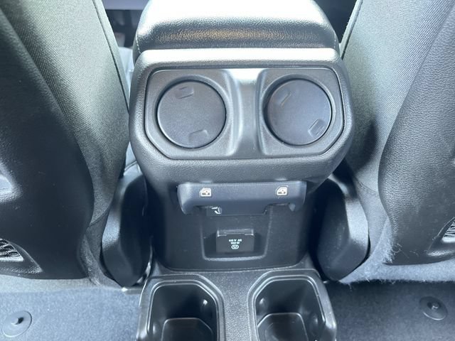 Used 2024 Jeep Wrangler Unlimited Rubicon AWD/4WD image 20