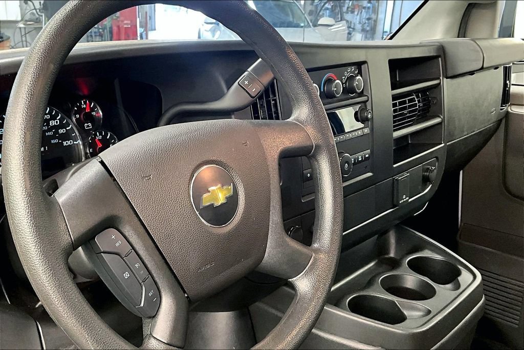 Used 2025 Chevrolet Express 2500 w/ Driver Convenience Package RWD image 5