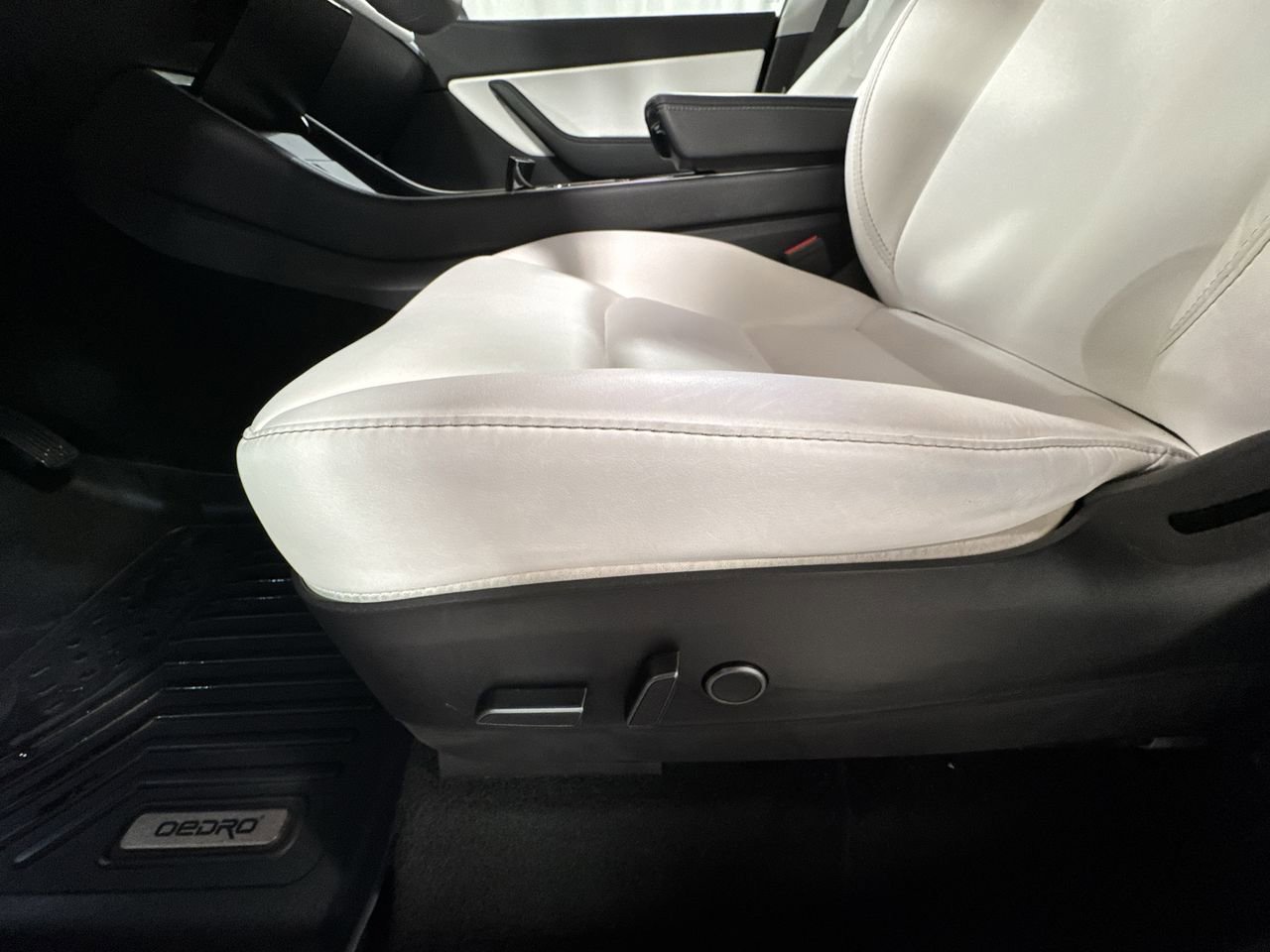 Used 2021 Tesla Model Y Long Range image 9