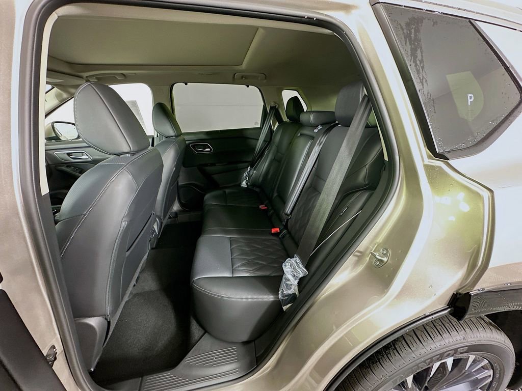 New 2026 Nissan Rogue Platinum image 33