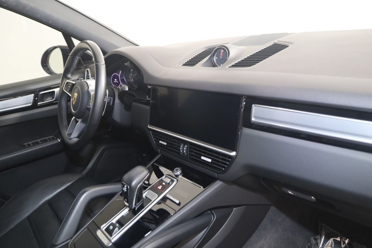 Used 2023 Porsche Cayenne Platinum Edition AWD/4WD image 46