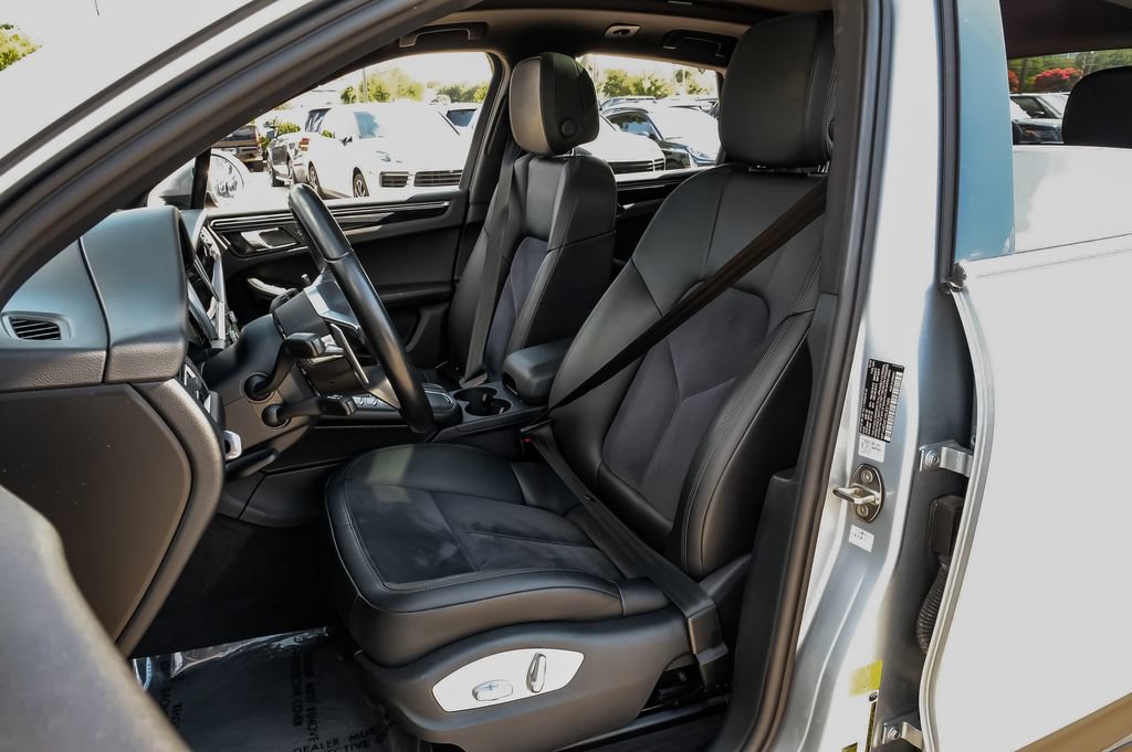Used 2021 Porsche Macan S AWD/4WD image 37