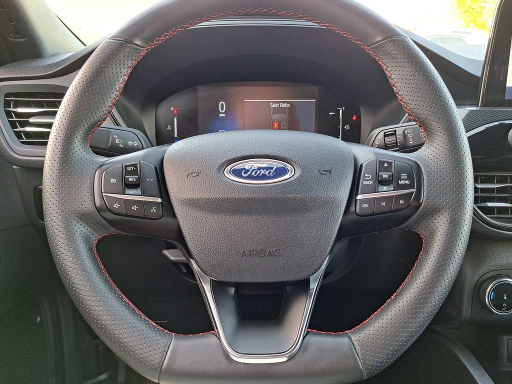 Used 2025 Ford Escape ST-Line FWD image 9