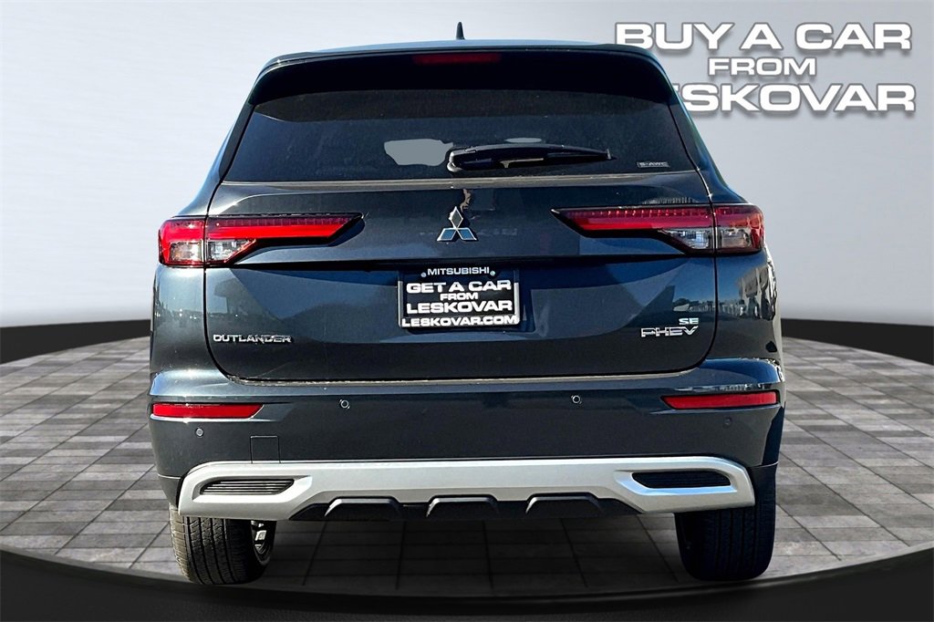 New 2025 Mitsubishi Outlander SE image 4