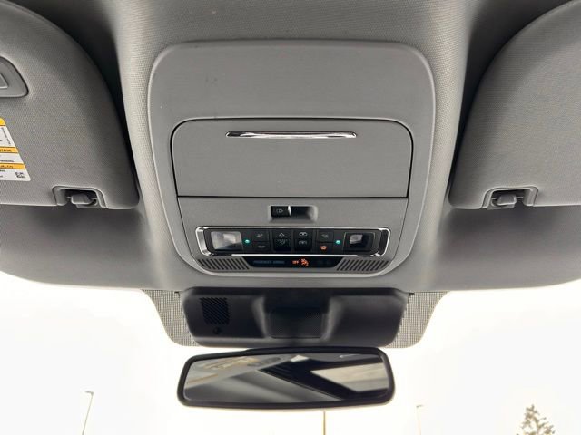 Used 2025 Ford F350 Lariat w/ Black Appearance Package image 16