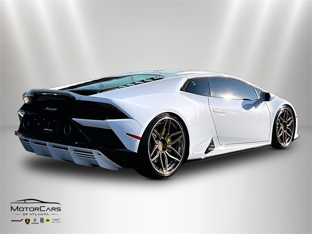 Used 2021 Lamborghini Huracan EVO image 11