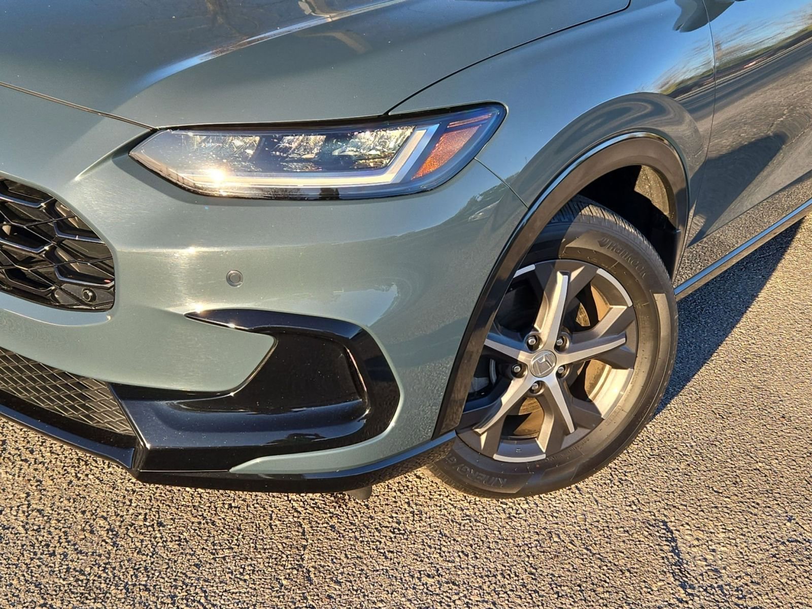 Used 2024 Honda HR-V EX-L image 5