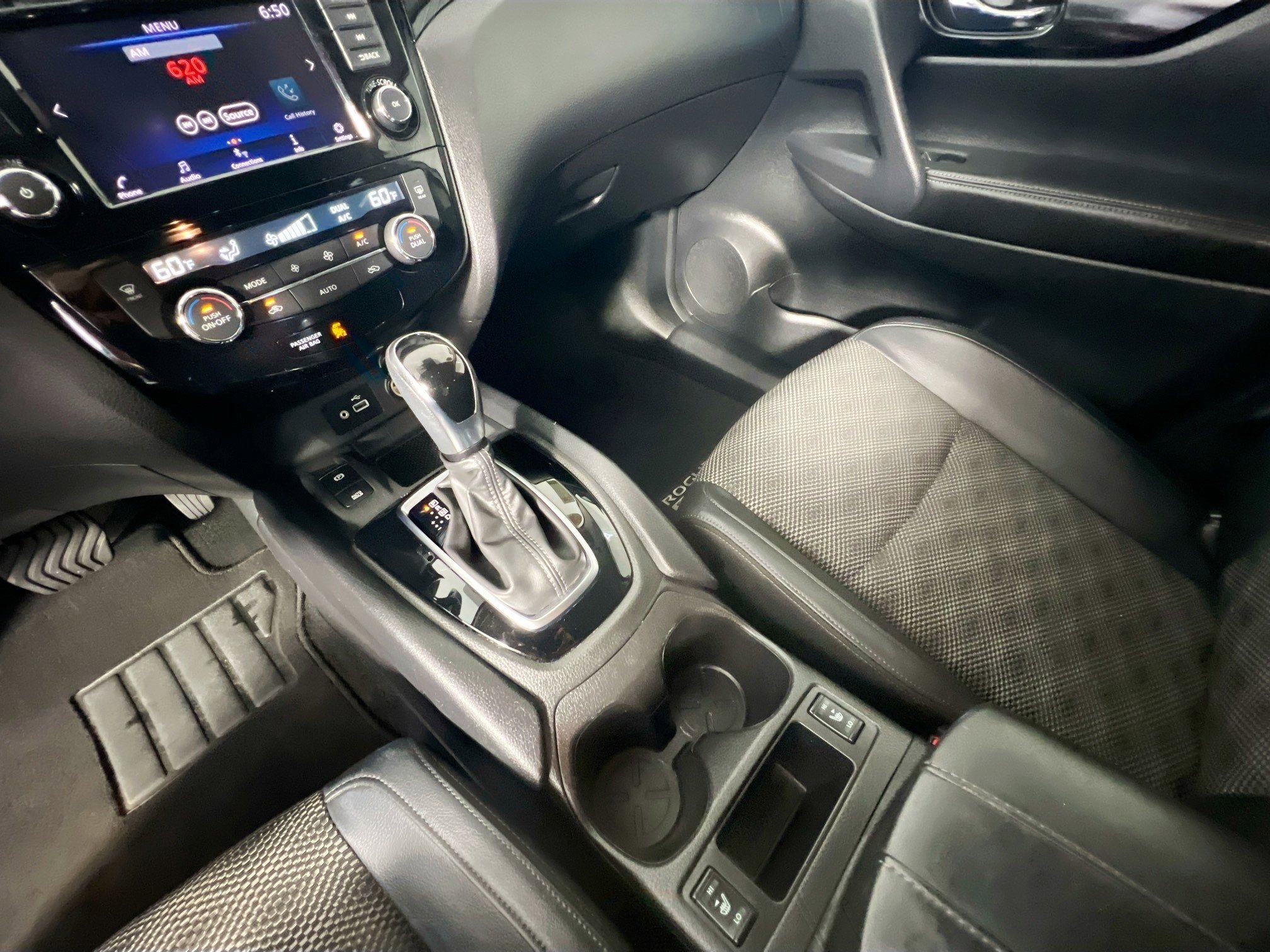 Used 2022 Nissan Rogue Sport SV w/ Technology Package image 26