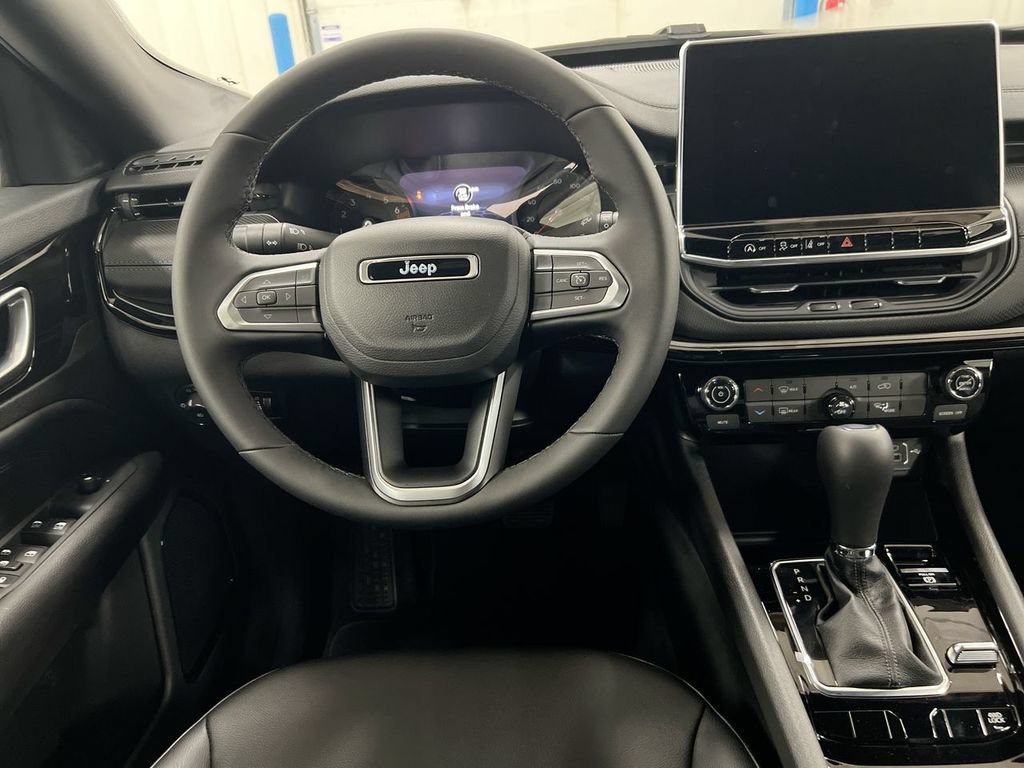 New 2026 Jeep Compass Latitude AWD/4WD image 11