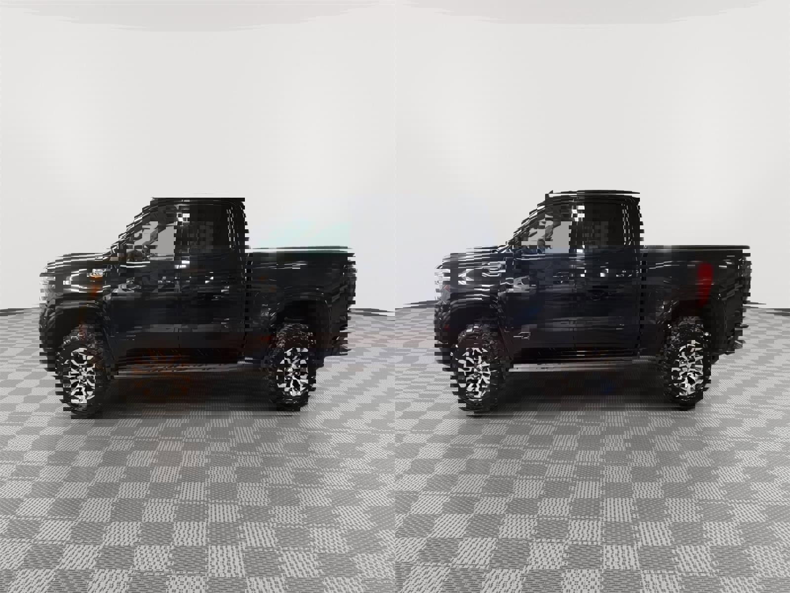 Used 2021 GMC Sierra 1500 AT4 w/ AT4 Premium Package image 7