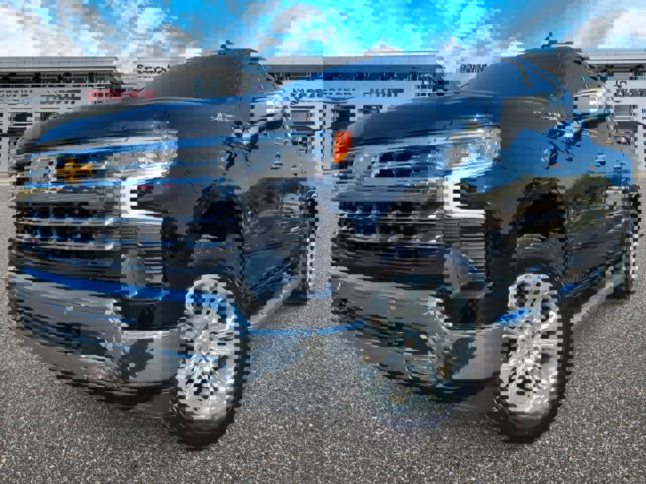 Used 2025 Chevrolet Silverado 1500 LTZ w/ LTZ Premium Package