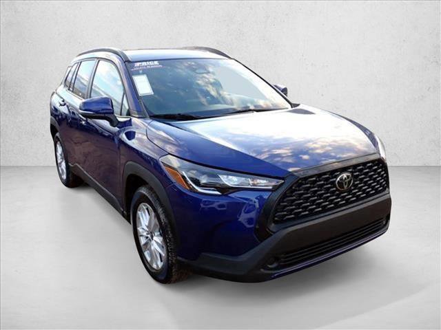 Used 2023 Toyota Corolla Cross LE w/ Moonroof Package image 6