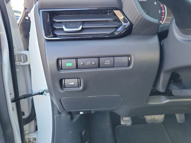 Used 2025 Nissan Sentra SV w/ All-Weather Package FWD image 15