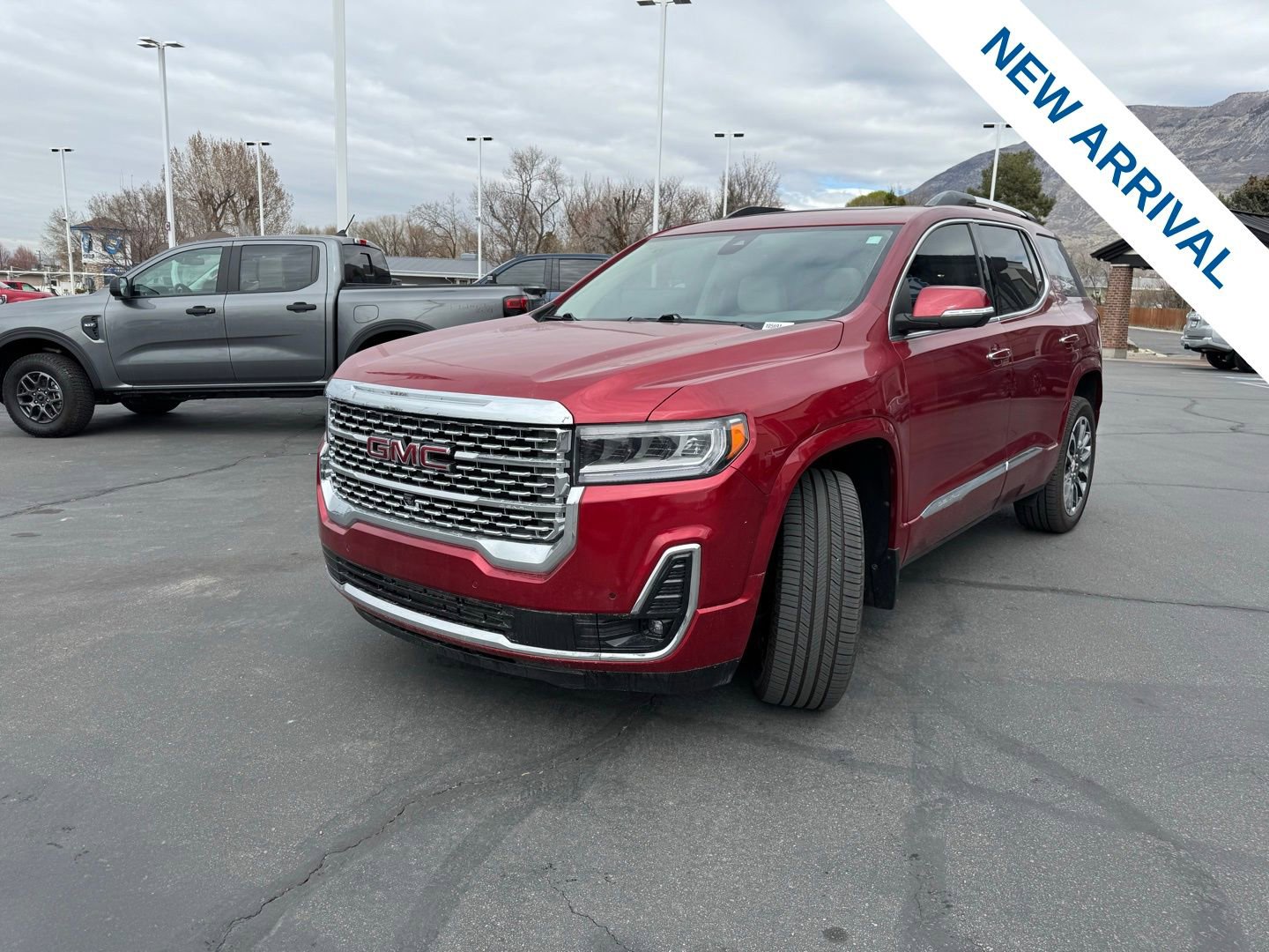 Used 2020 GMC Acadia Denali w/ Trailering Package image 3