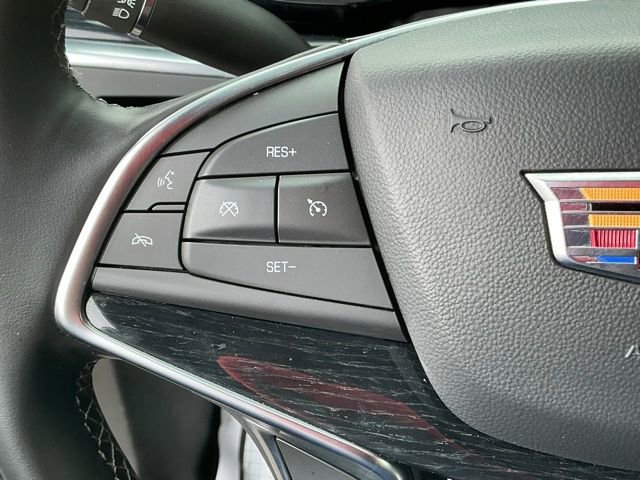 Used 2025 Cadillac XT5 Premium Luxury image 24