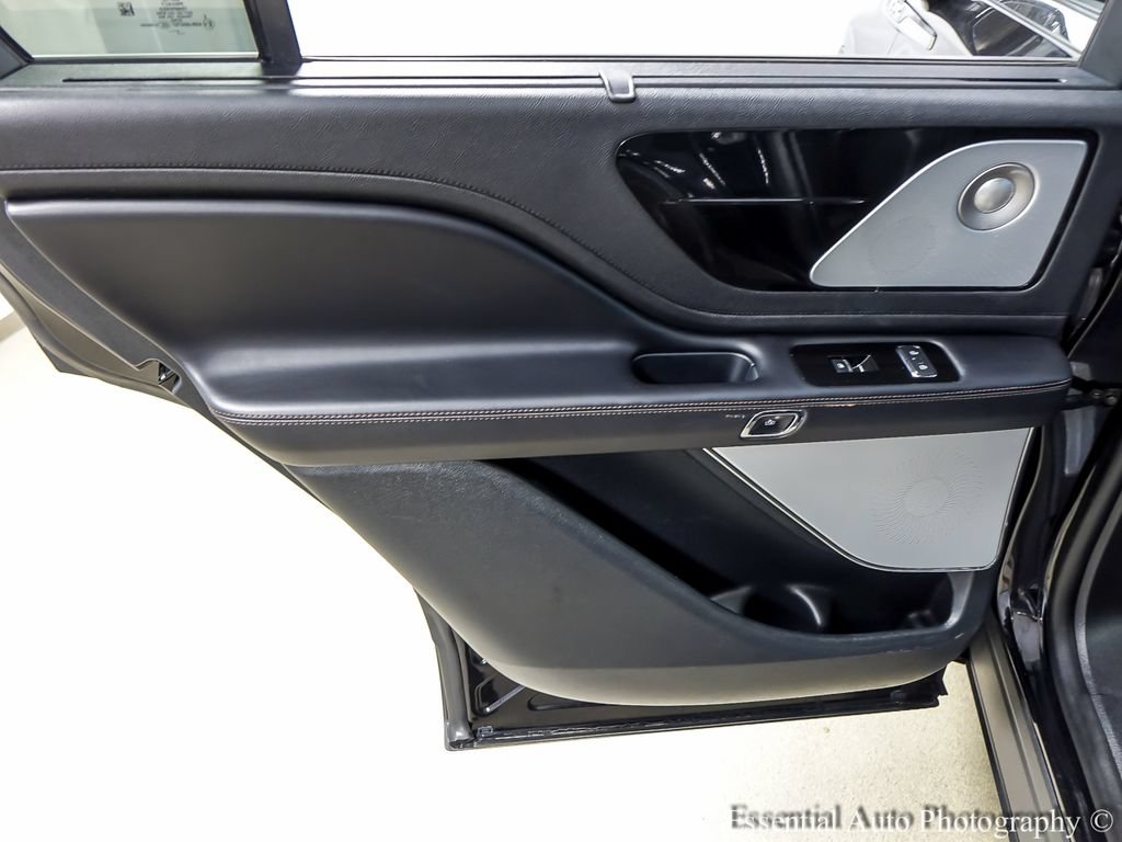 Used 2021 Lincoln Aviator Reserve w/ Equipment Group 202A AWD/4WD image 25