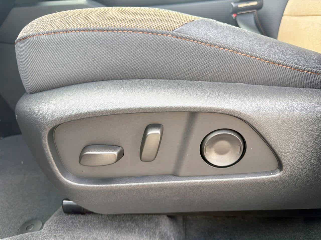 New 2026 Chevrolet Equinox ACTIV w/ Convenience Package III FWD image 18