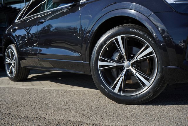 Used 2019 Audi Q8 Premium w/ Convenience Package image 10