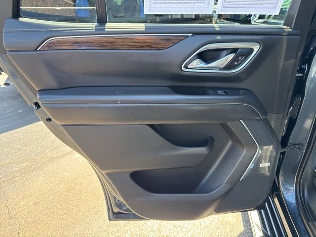 Used 2021 Chevrolet Tahoe Premier w/ Premium Package AWD/4WD image 18