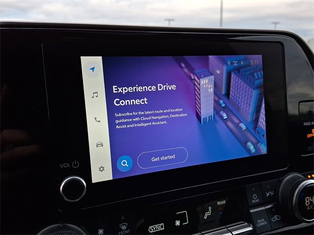 Used 2023 Toyota Highlander XLE image 3