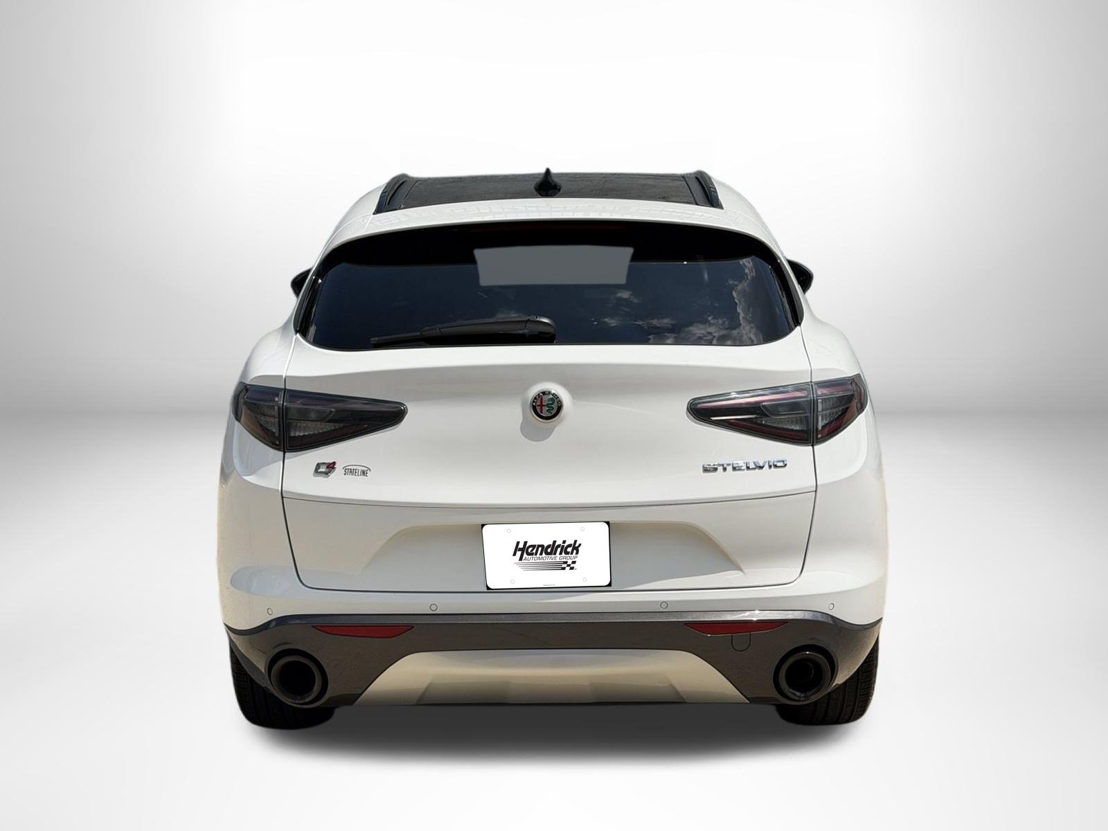 Used 2024 Alfa Romeo Stelvio Ti AWD/4WD image 8