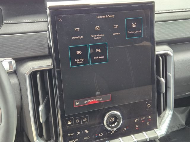 Used 2025 GMC Acadia Elevation AWD/4WD image 16
