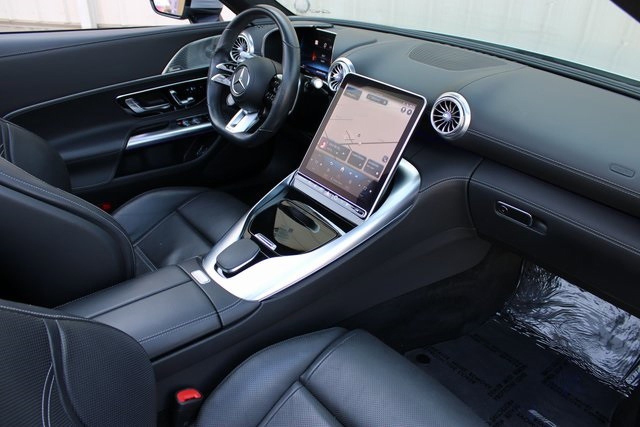 Used 2022 Mercedes-Benz SL 55 AMG 4MATIC image 14