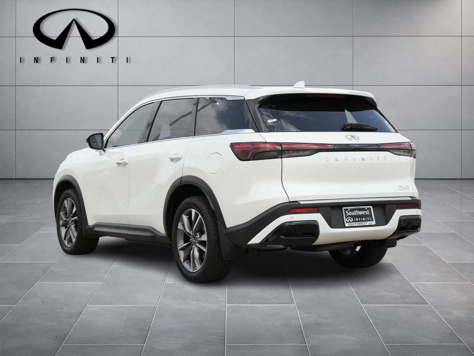 Certified 2023 INFINITI QX60 Luxe w/ Cargo Package FWD image 5