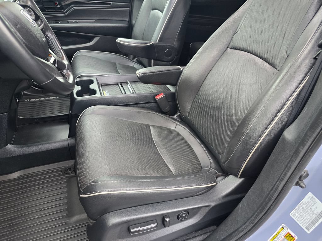 Used 2023 Honda Odyssey Elite image 16