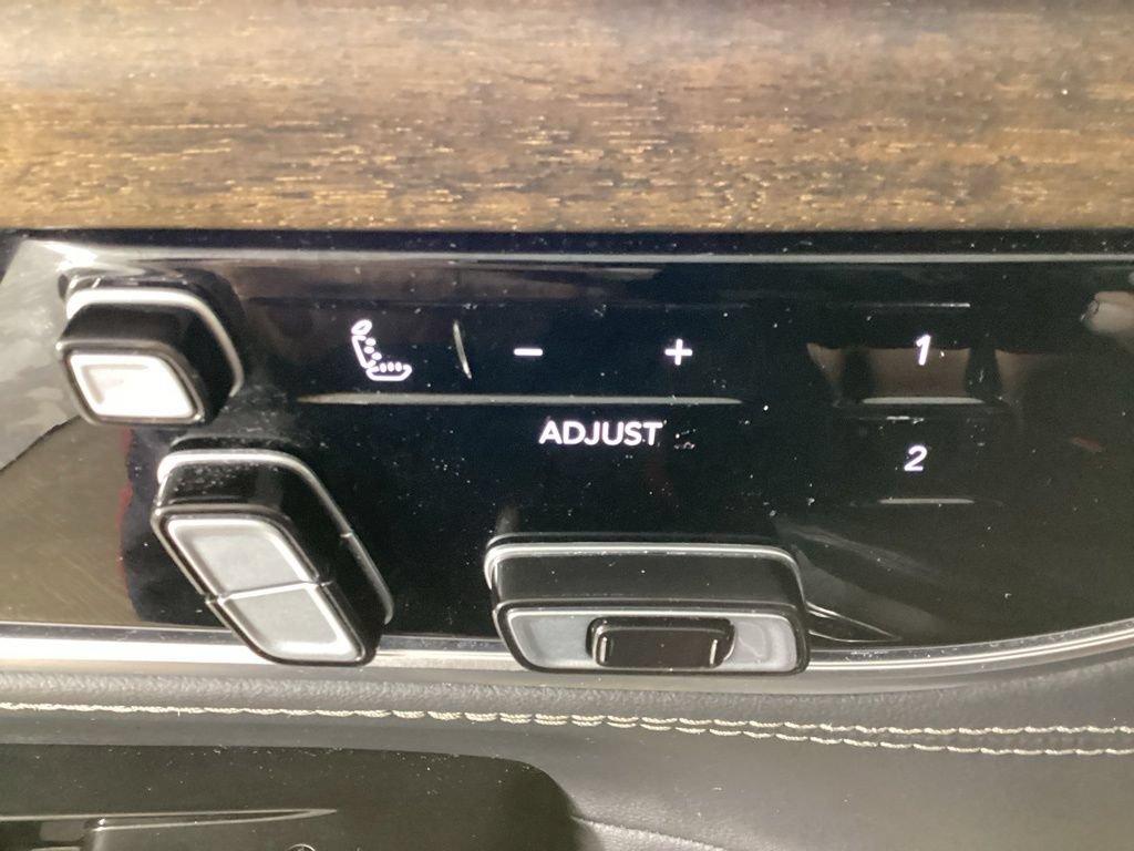 Used 2022 Jeep Grand Wagoneer Series I AWD/4WD image 19