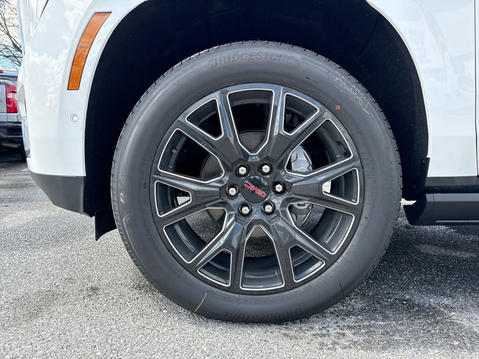 New 2026 GMC Yukon XL Denali w/ Denali Reserve Package image 12