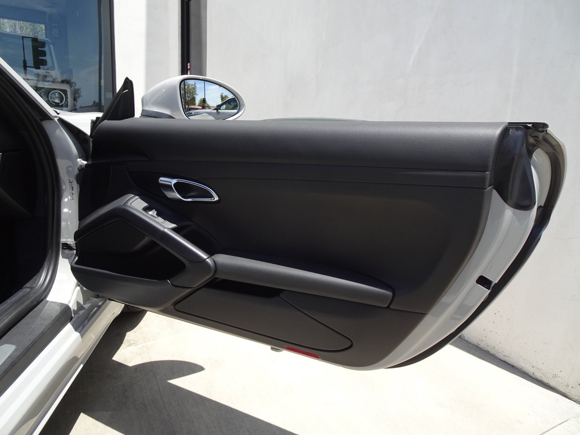 Used 2021 Porsche 718 Cayman RWD image 15