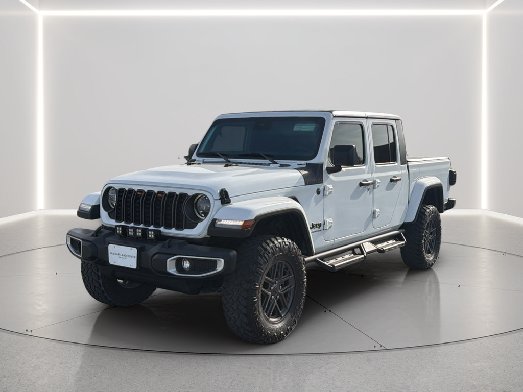 Used 2024 Jeep Gladiator Sport AWD/4WD image 9